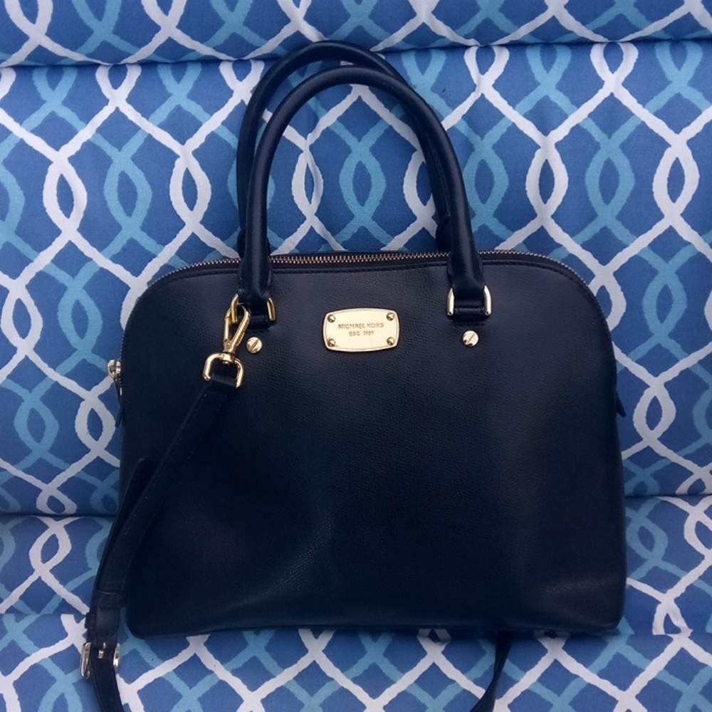 👜 Michael Kors black satchel 👜